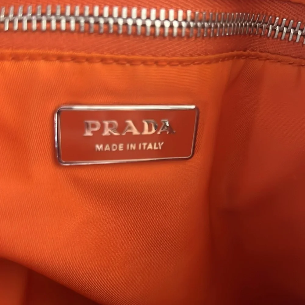 🛑 1 hour sale. Prada, large shoulder bag, UIGC, comes with Authenticity cards - Picture 7 of 17